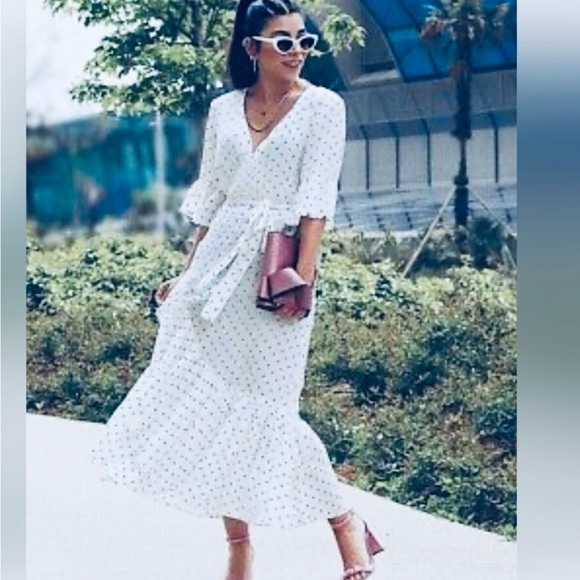 H&M CONSCIOUS RUFFLED FLOWYPOLKA DOT White size 8 - Picture 1 of 8